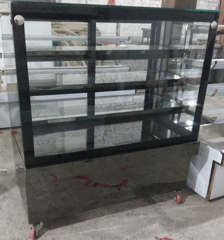 Glass and Stainless Steel Cake Display Counter 4 Feet