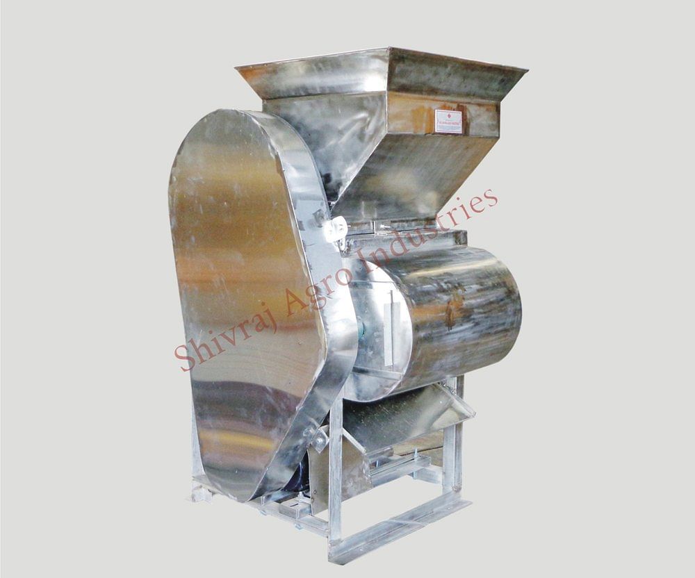 Groundnut Decorticator Machine, Capacity: 150-200 Kg/hr