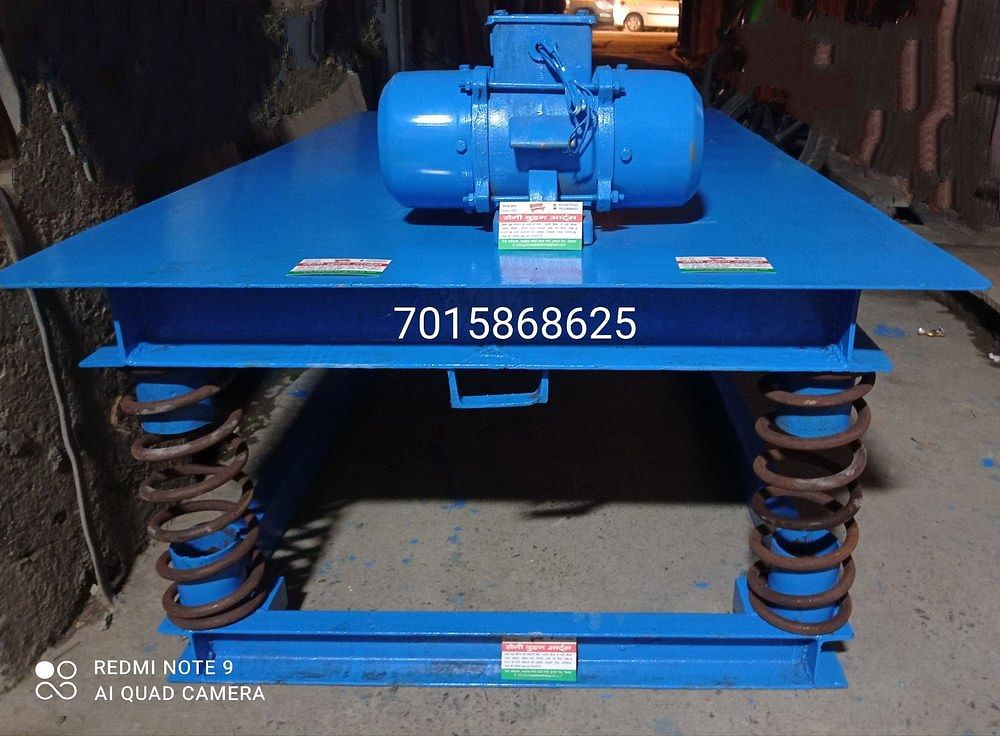 HardWood Automatic Vibrator Table, For Industrial, Power: 1-2 kw