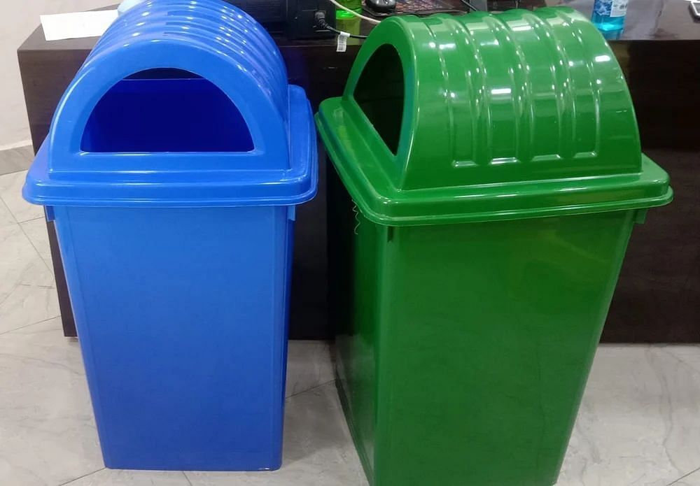 HDPE Square 100 liter Plastic Dustbin