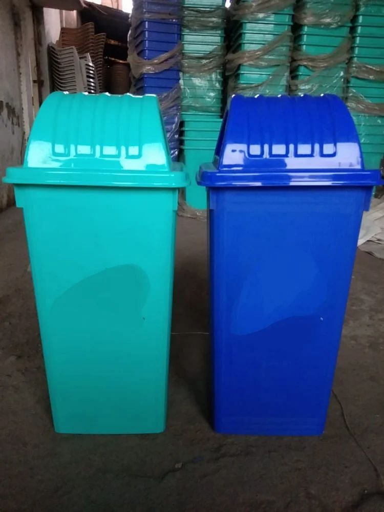 HDPE Square Plastic Dustbin 100 Liters, Capacity: 120 L