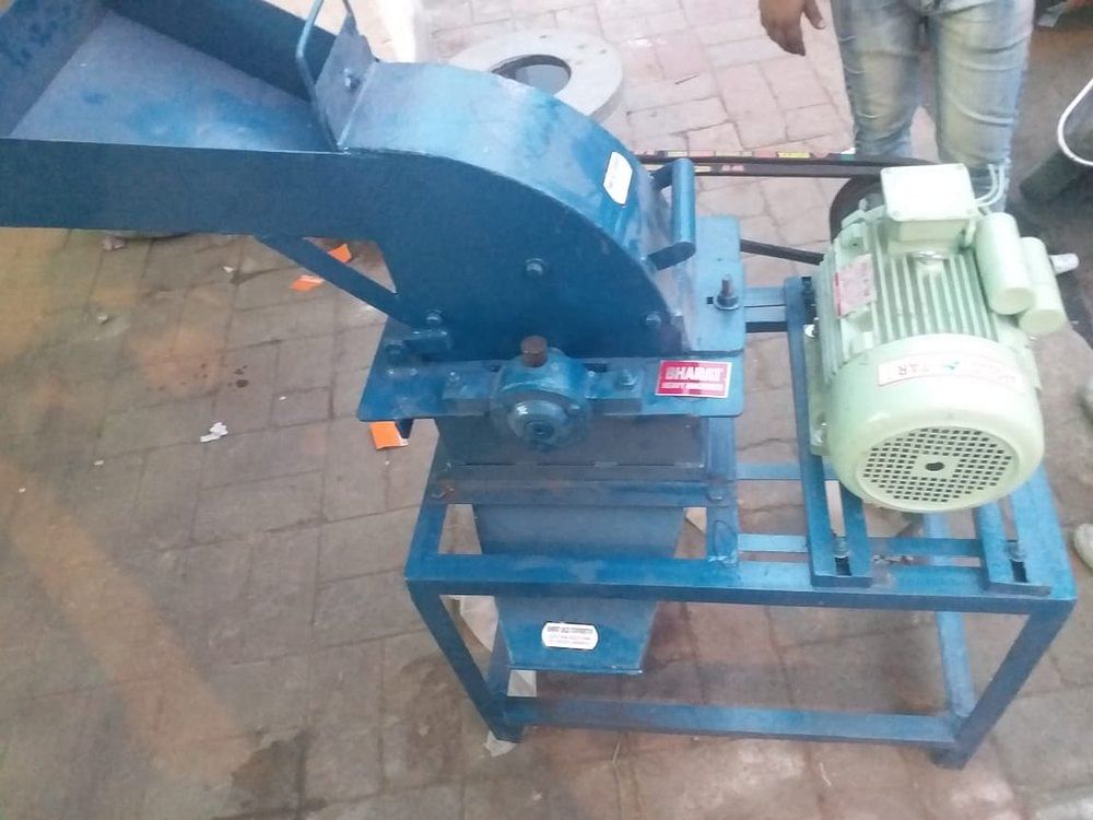 Herbs Grinder, Capacity: 50 kg /Hr