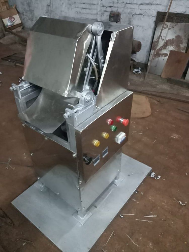 HFI DOUGH /PEDA PRESSING MACHINE (HOTFROST), 0.5 Hp, Top Loading