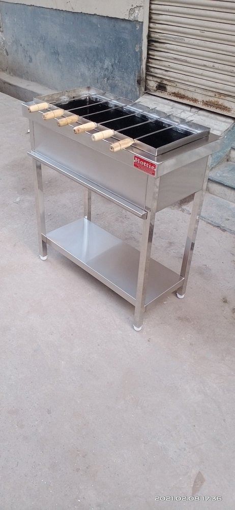 Hottie Silver Barbeque charcoal operated standing, For Commercial