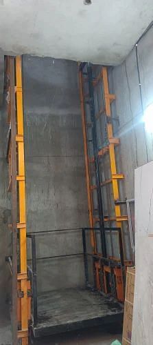 Hydraulic Goods Lift