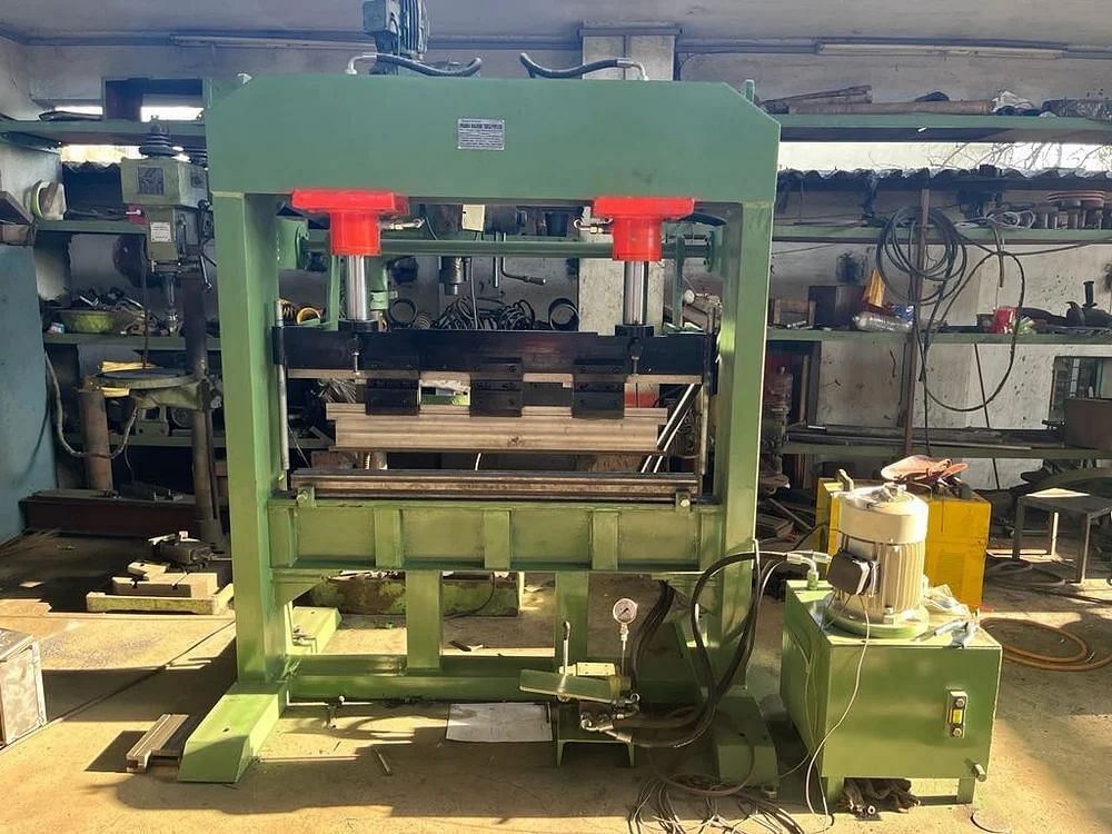 Hydraulic Sheet Bending Machine