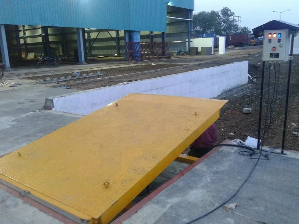 Industrial Dock Leveler, Stainless Steel