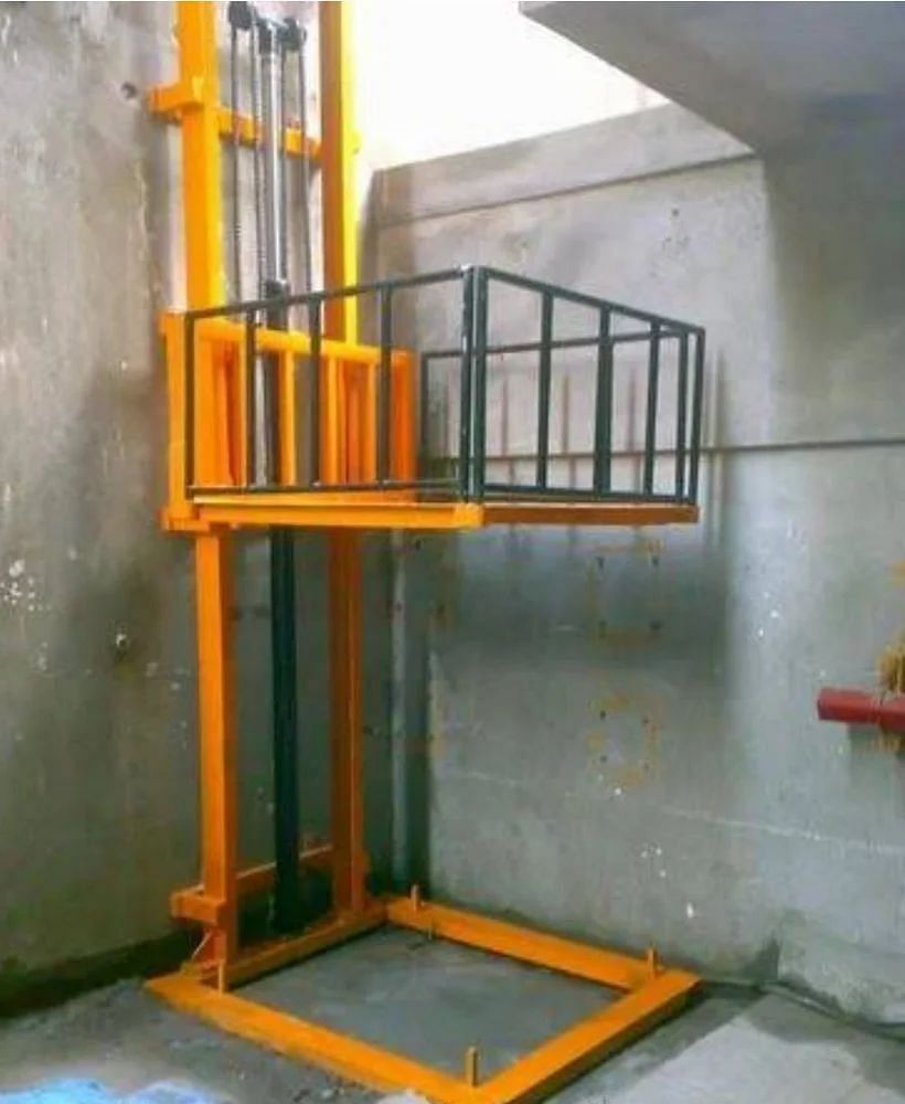 Industrial Lift, For Warehouses, Capacity: <1 ton