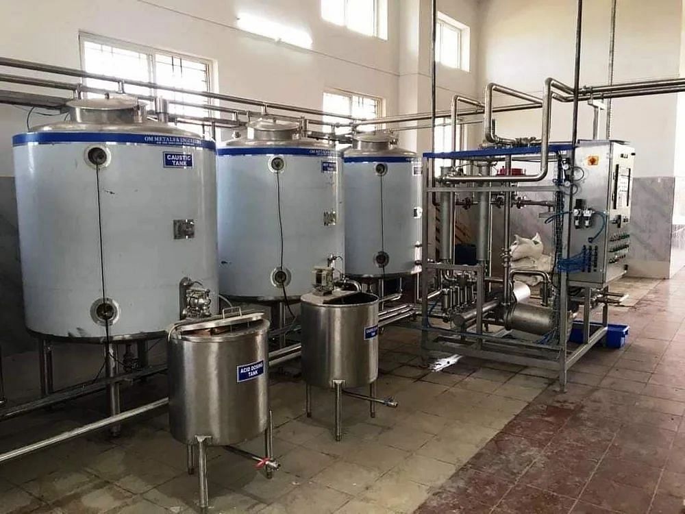 Industrial Refrigeration Plant, Capacity: 2000 litres/hr