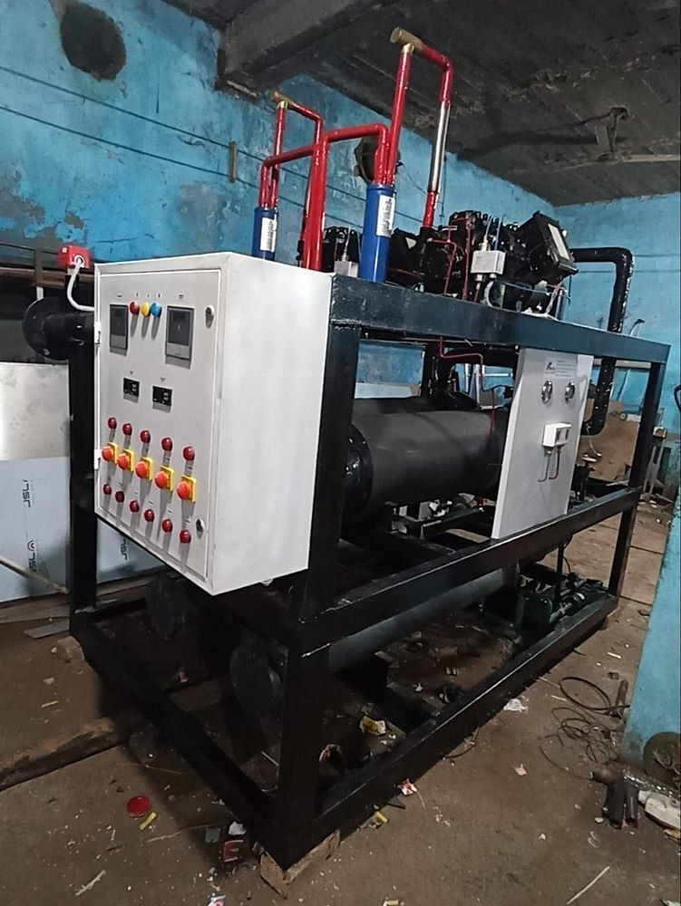 Jindal Three Phase Water Cooled Chillers, Model Name/Number: JGIWCSCV100, Cooling Capacity: High