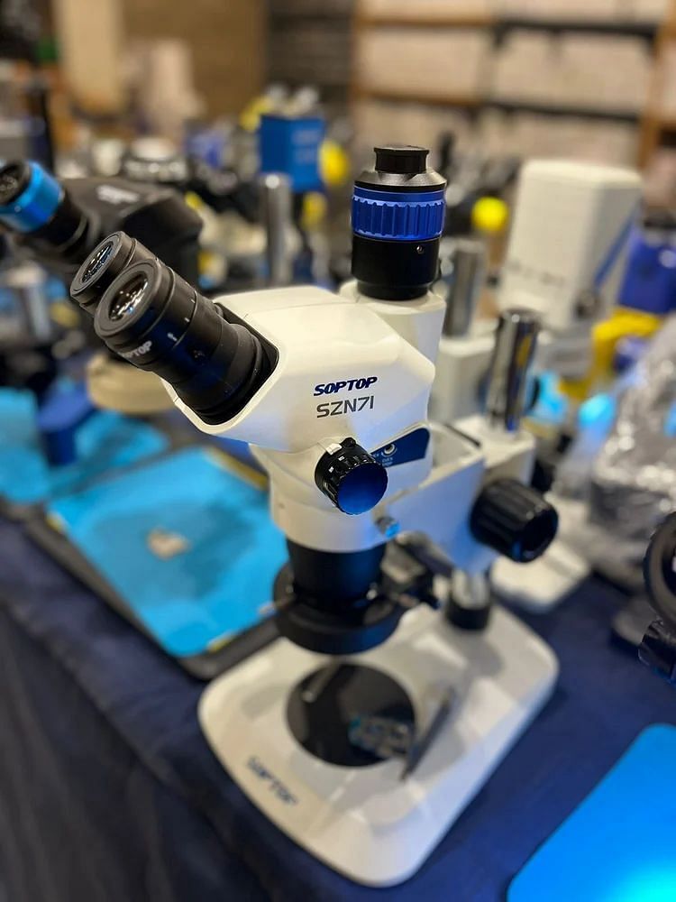 Keyence Soptop Microscope