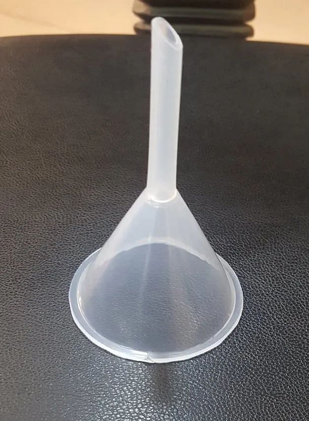 Labequip Plastic Funnel 3