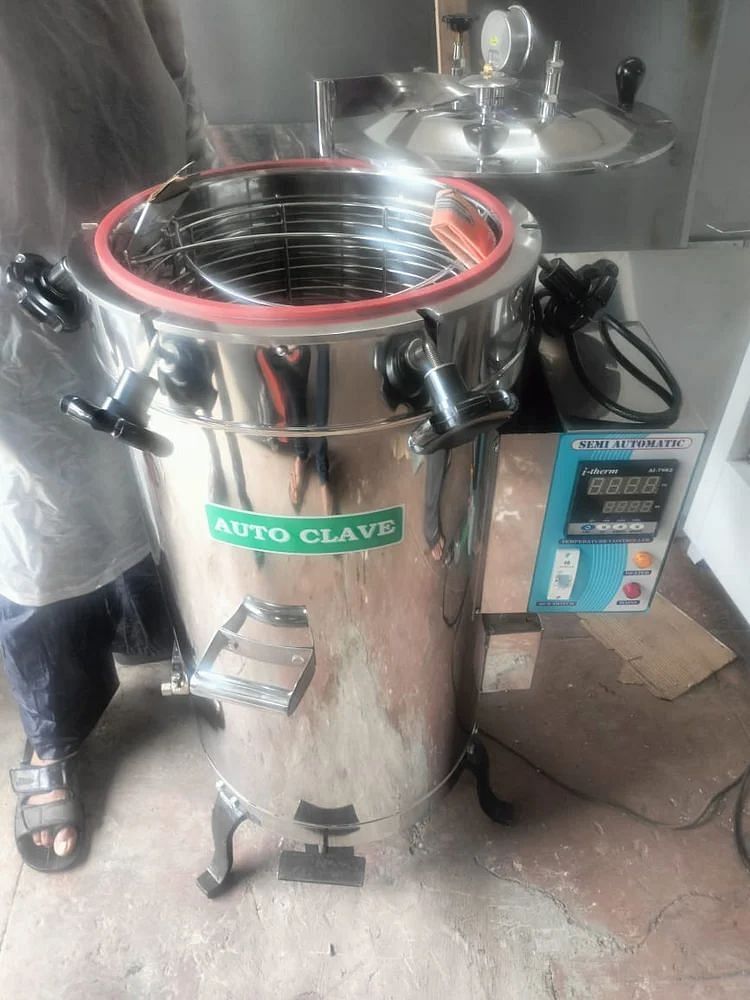 Laboratory Autoclave & Sterilizer