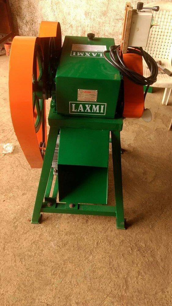 Laxmi Hand Operated Chaff Cutter, 5-7 HP