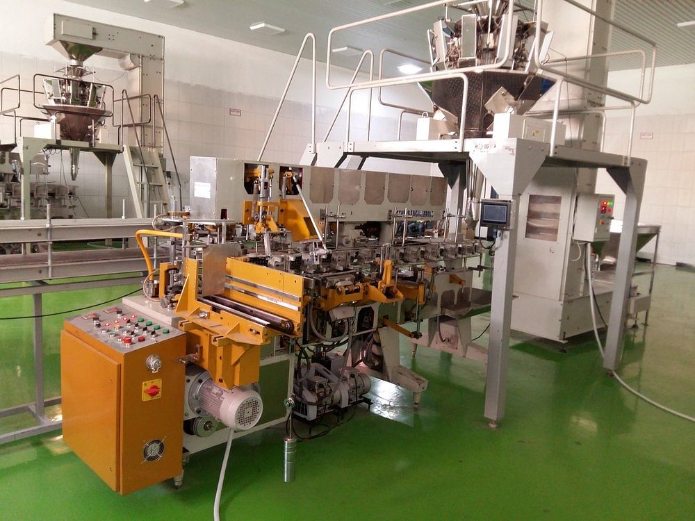 Lined Carton Spice Box Packaging Machine, Automation Grade: Fully Automatic, 2400 KG Approx