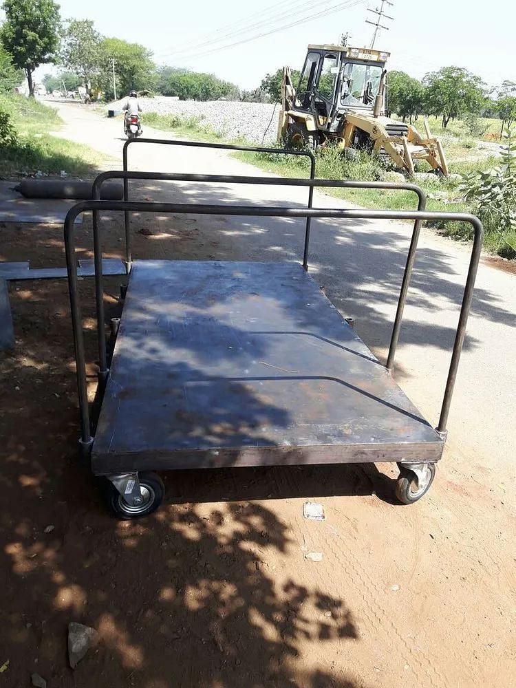 Mechyantra 1200 Kg Platform Trolley, For Material Handling