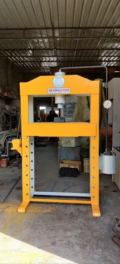 Mild Steel 150 Ton Hand Operated Hydraulic Press, Automation Grade: Manual