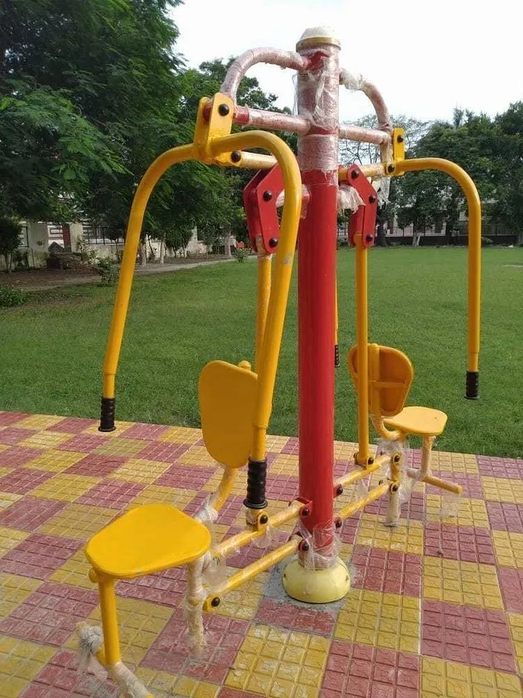 Mild Steel Chest Press Outdoor Gym Equipment