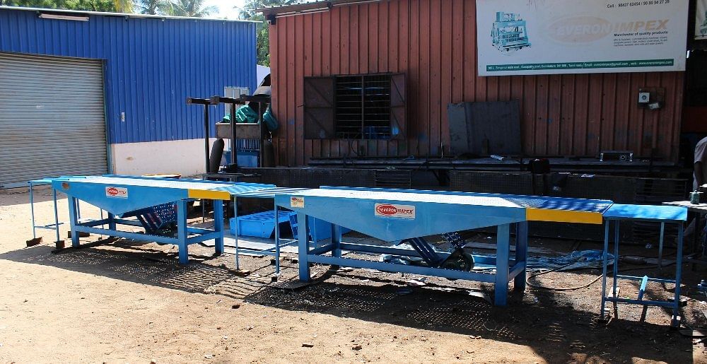 Mild Steel Everon Industries Paver Block Making Machine, For Industrial, Capacity: 500-1000 Blocks per hour