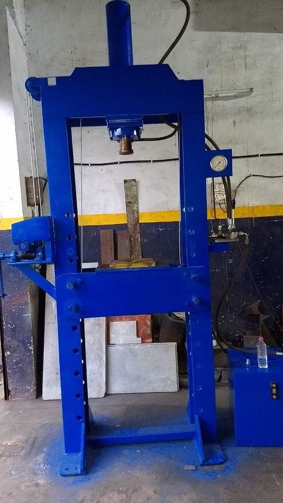 Mild Steel H Frame Semi Automatic Hydraulic Press Machine