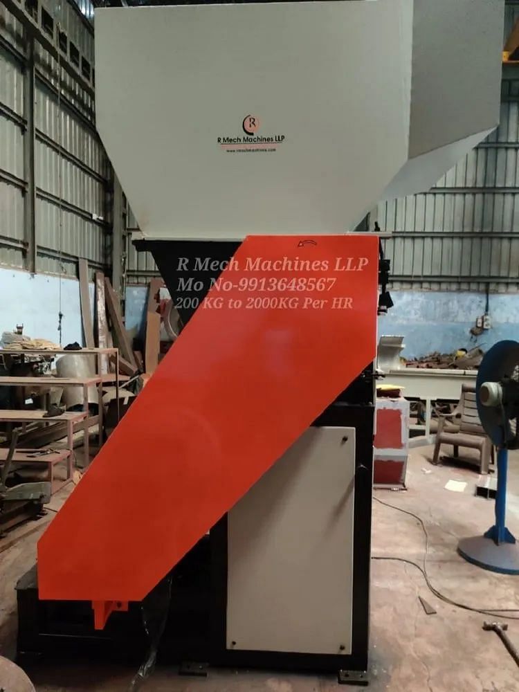 Mild Steel HDPE Plastic Scrap Grinder Machine, Blade Size: 250mm, 415 V