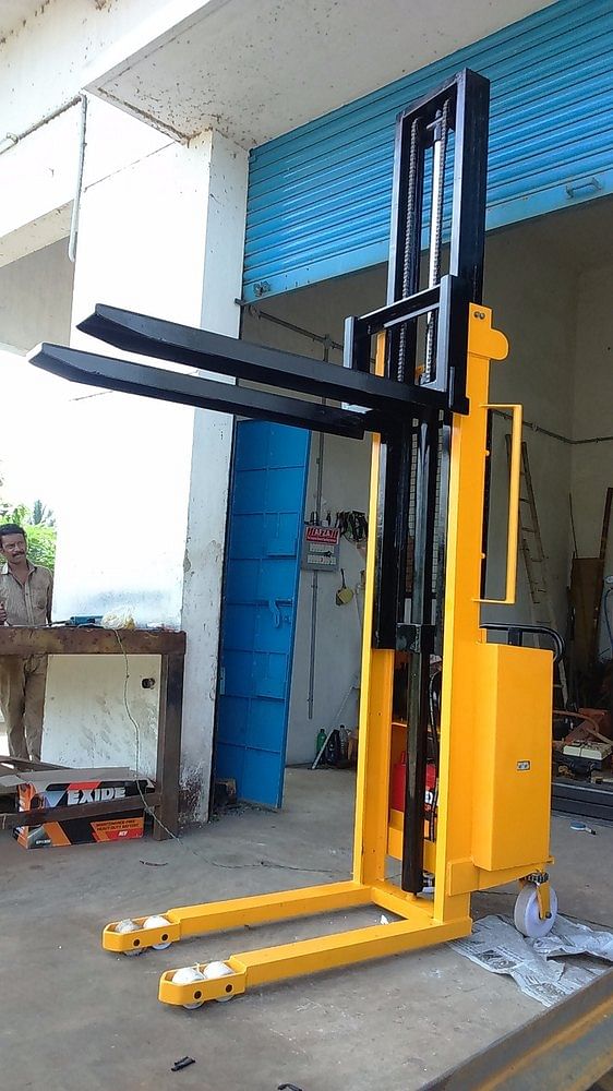 Mild Steel Hi Power Motorised Hydraulic Stacker