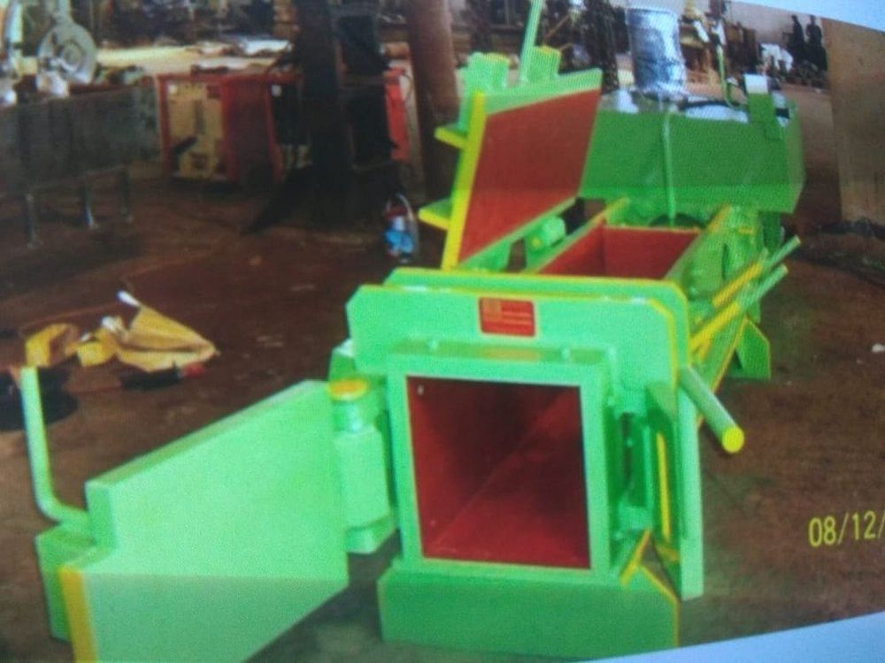 Mild Steel Hydraulic Iron Scrap Baling Press