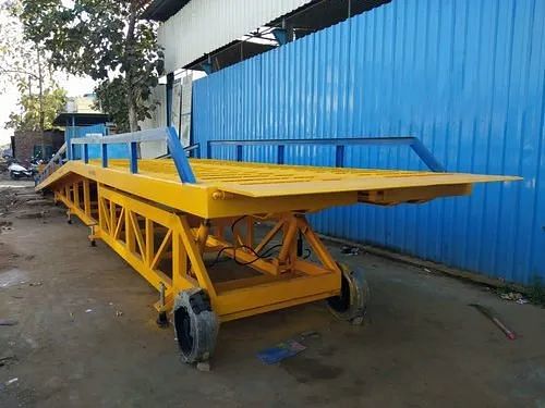 Mild Steel Hydraulic Loading Ramp, For Industrial, Size/Capacity: 10-15 Ton