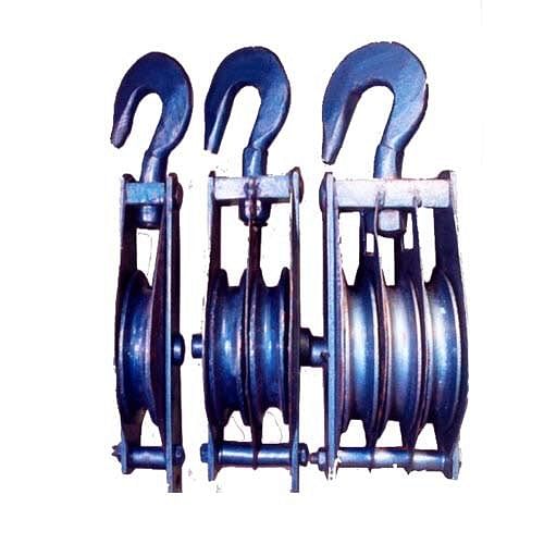 Mild Steel Manila Rope Pulley, For Lifting Platform, Capacity: 0.5 ton