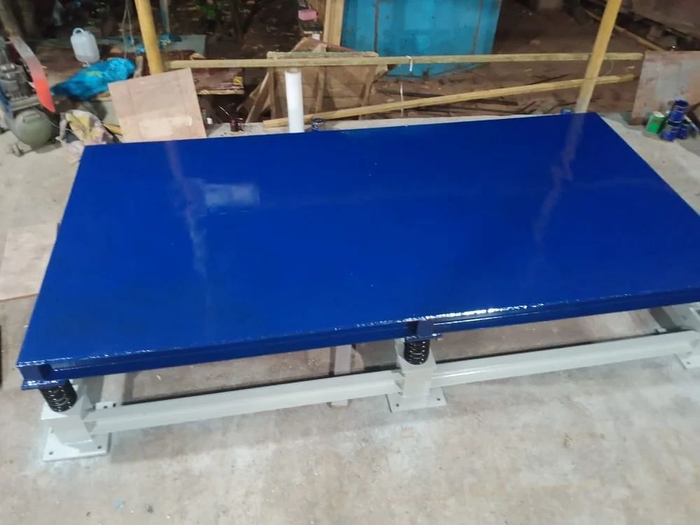 Mild Steel MS Vibrating Table, For Industrial, Power: 1-2 kw