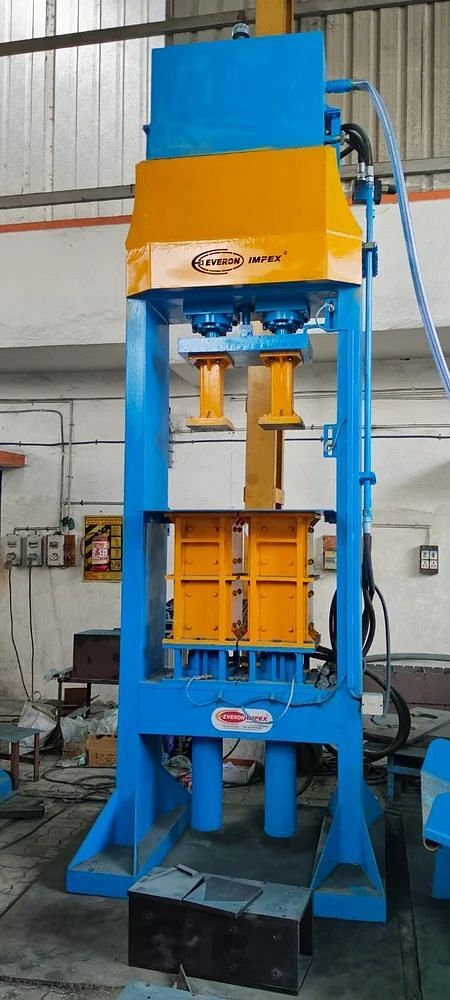 Mild Steel mud block machine, Automation Grade: Semi Automatic, Capacity: 1000-1500 Blocks per hour