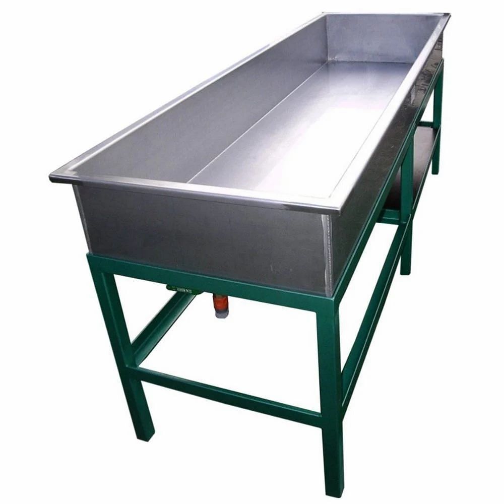 Mild Steel Soaking Tank, Capacity: 6 Mould