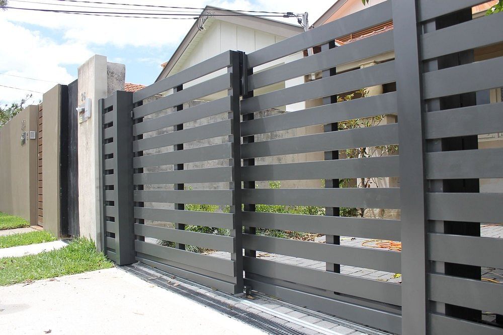 Mild Steel Telescopic Sliding Gate, For Industrial