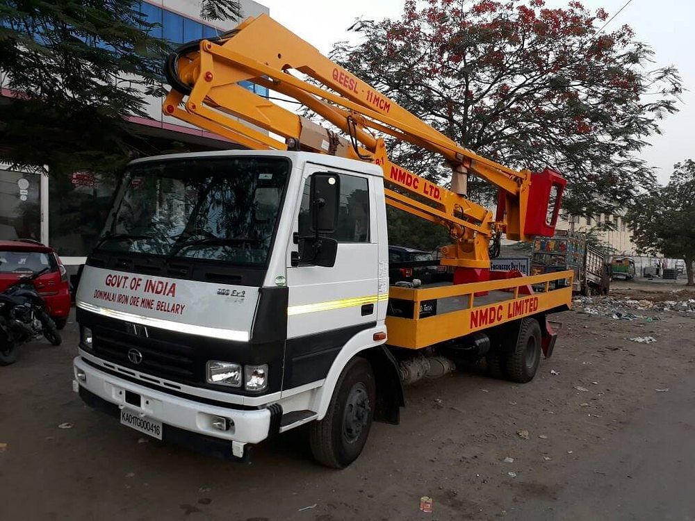 Mild Steel Truck Mounted Lifts