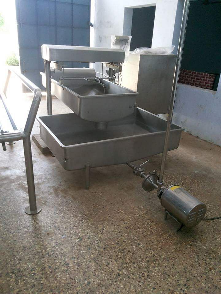 Milk Weigh Bowl, Capacity: 500 LTR