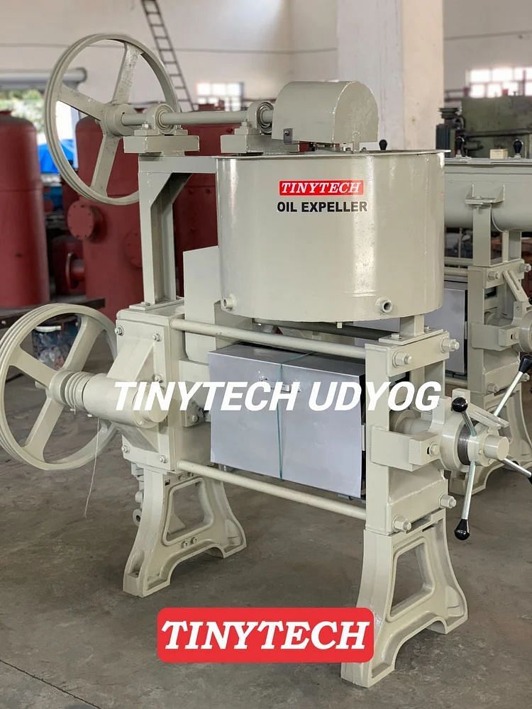 Mini Oil Extraction Machine, Capacity: 5 Ton/Day