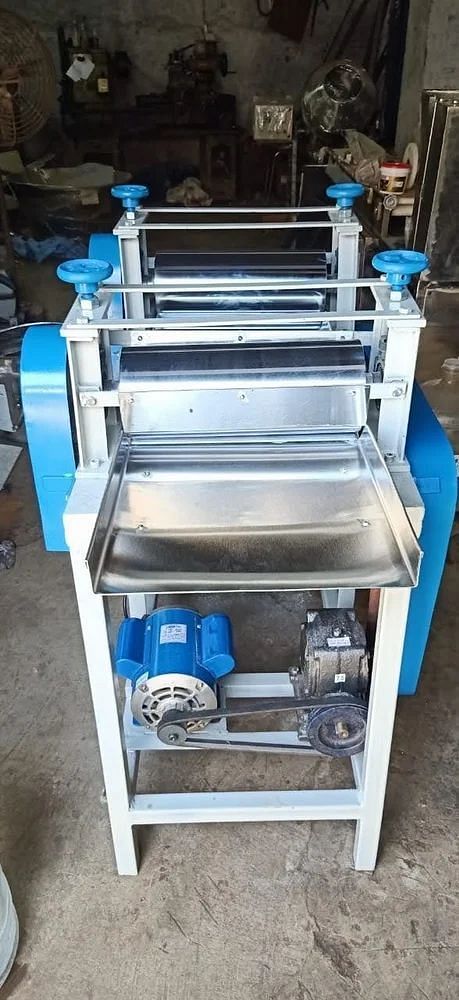 Mini Samosa/Kachori Samosa Patti Machine, 75-100