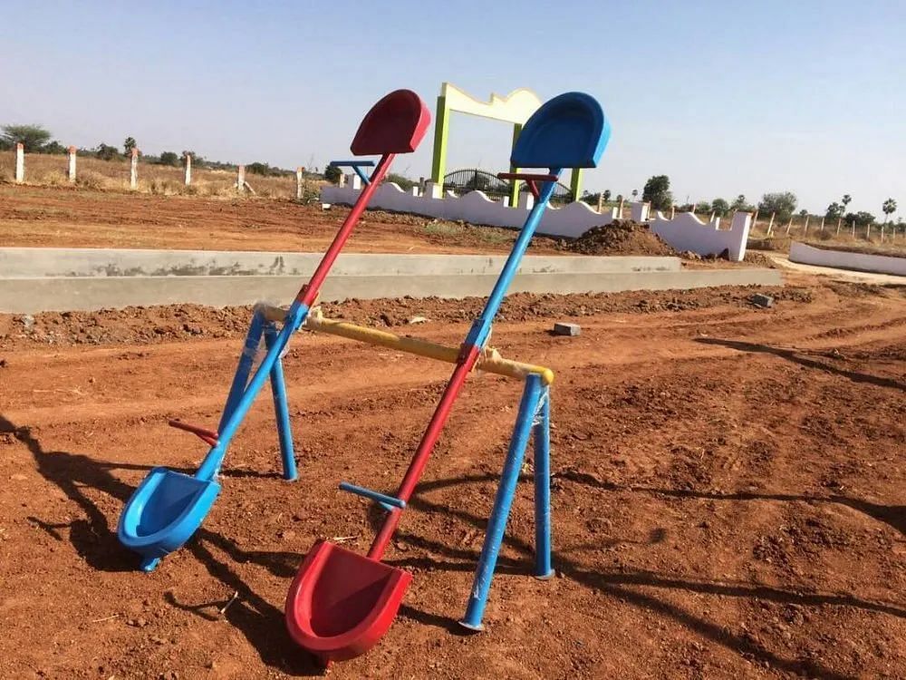 Multicolor FRP Special 4-Seater Seesaw, in Outdoor