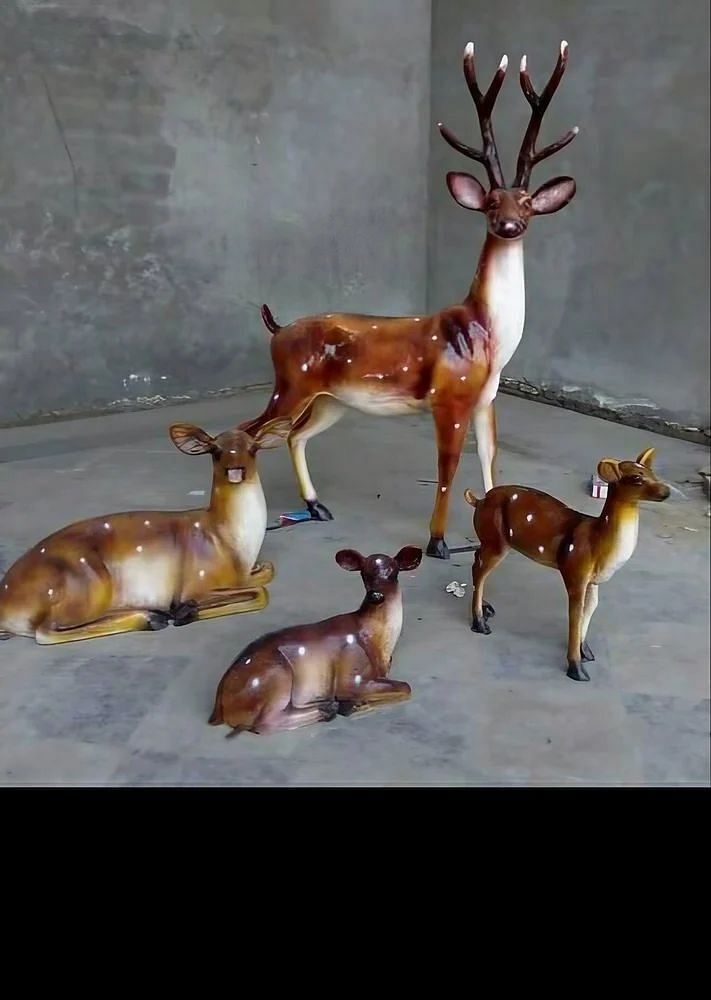 Natural Shape Fiber Deer Set, For Exterior Decor