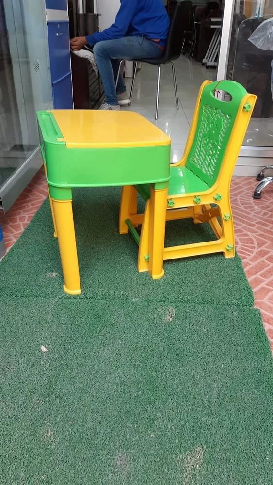 Nilkamal Children Chair Table