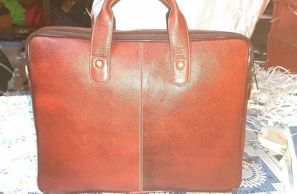 Non Woven Bombay brown leather laptop bag