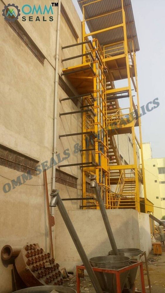 OMM Seals OMM-DMHS-01 Double Mast Hydraulic Goods Lift, Operating Height: 40 FEET, Capacity: 3-4 ton