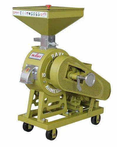 Operation Mode: Automatic 3 HP Modular Flour Mill Machines, 25-30 kg/hr