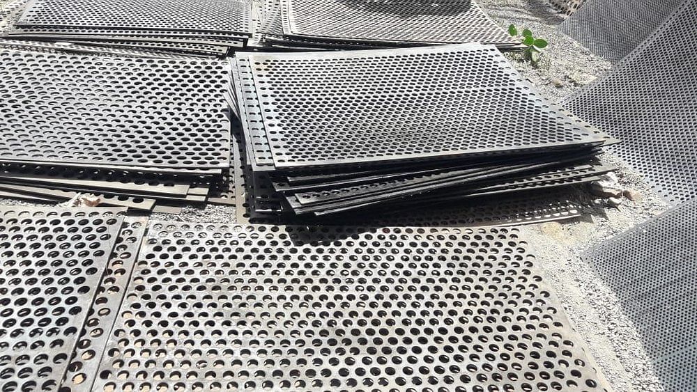 Perforation Sheet (M.S.Plate Jalli), Material Grade: Cell, Size: 5*4 Fit To 20*6 Fit