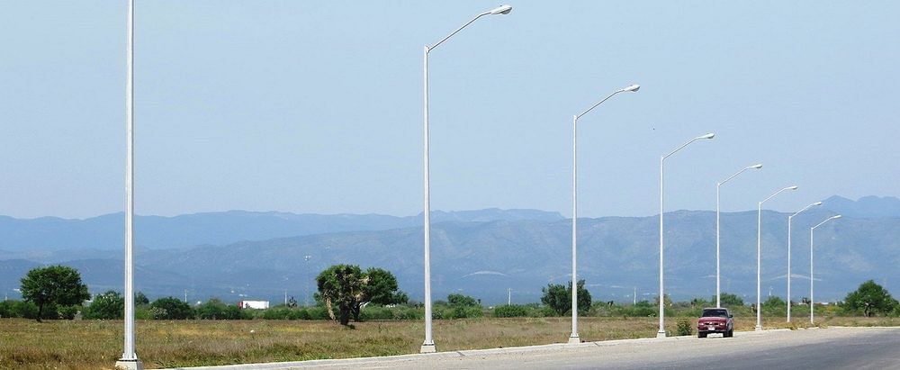 Polygonal Steel 16m Highway Lighting Pole