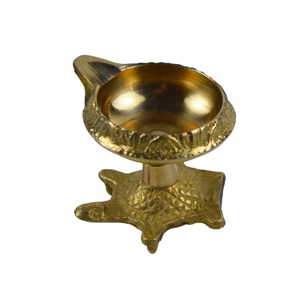 Pooja Designer Brass Kuber Diya, Size: 5 X 4 X 4 Cms