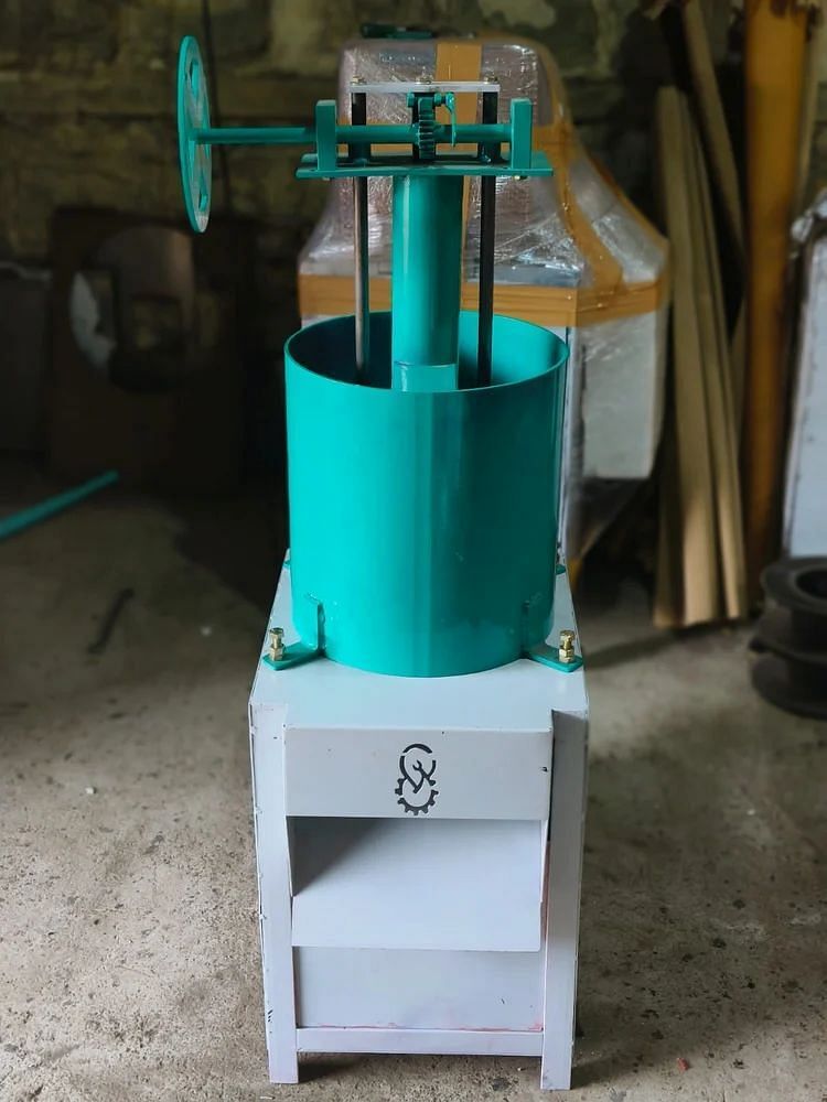 Portable Coconut Scraper Machine, For Industrial