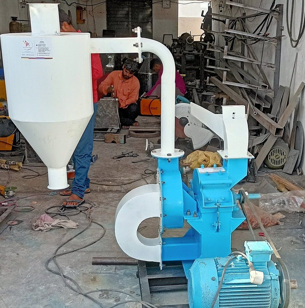 Poultry Feed Hammer Machine, 200 kg per hr