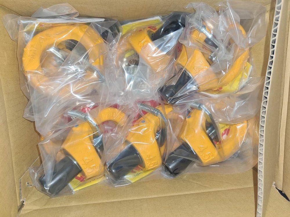 Powder coated alloy Yoke 8-291K Swivel Eyebolt VRSF, Size: M8 To M64, 1 No