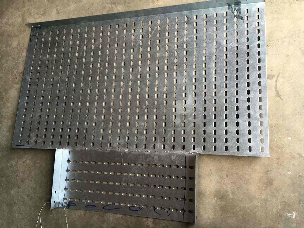 Pre-Galvanized Rectangular Cast Iron Perforated Cable Tray, Sheet Thickness: 2 mm, Size: 200 mm Width